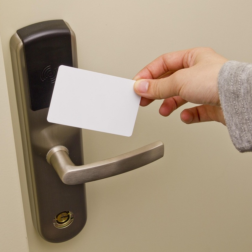 access-card-4575613_1280 (1)